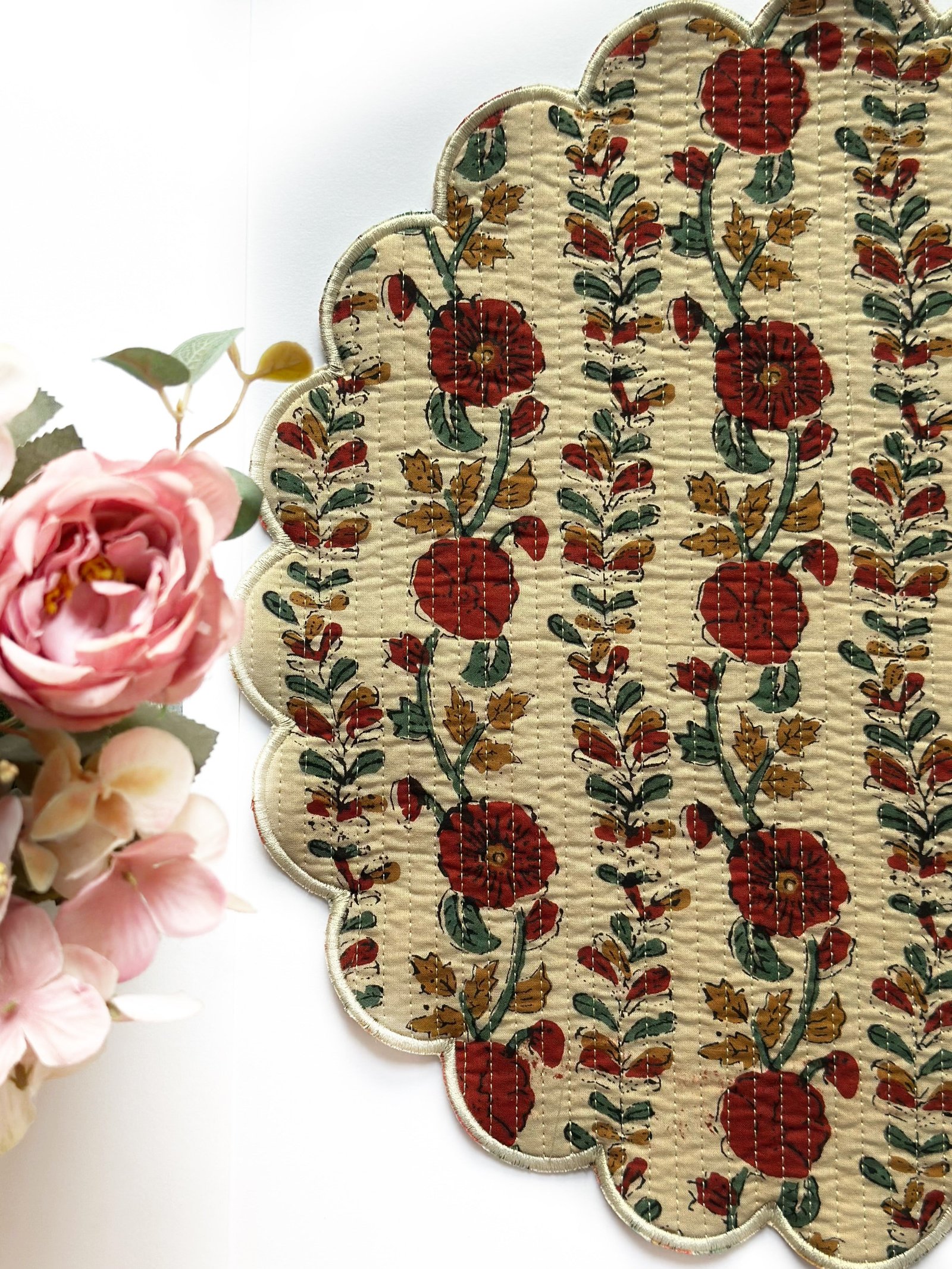 Cream Botanical Vine Scalloped Placemat Set of 6