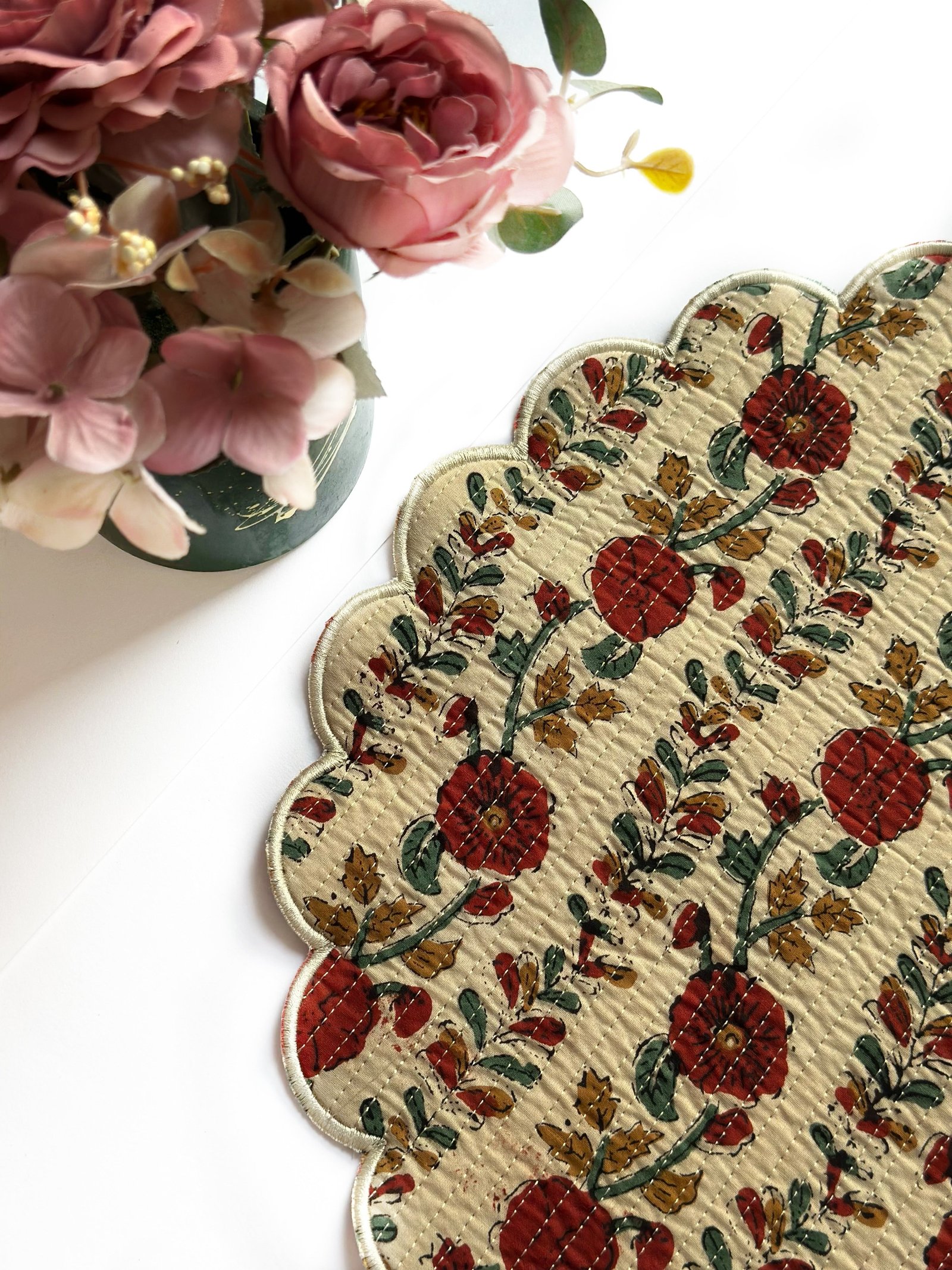 Cream Botanical Vine Scalloped Placemat Set of 6